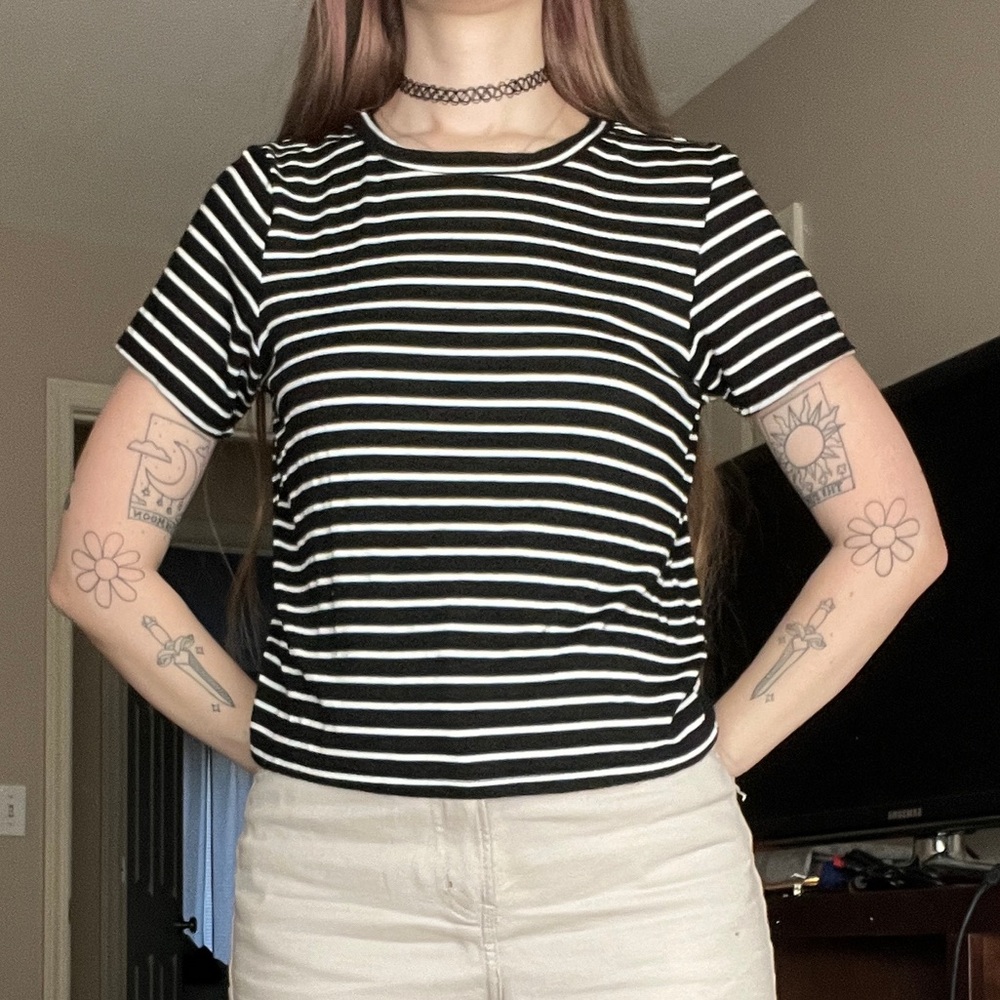 🎹 Soft Striped Tee